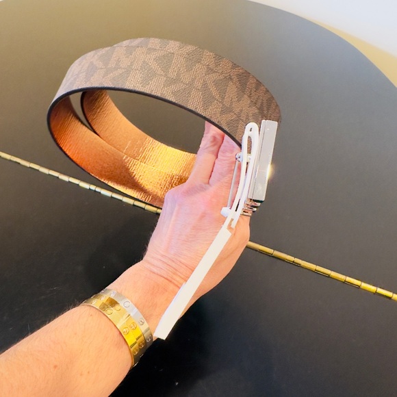 NWT Authentic Luxury Minimalist Michael Kors Monogram Belt - Picture 7 of 17